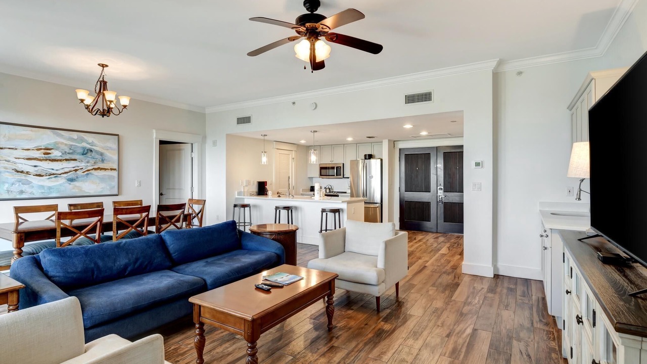 Photo of Livingroom in Baytowne Wharf