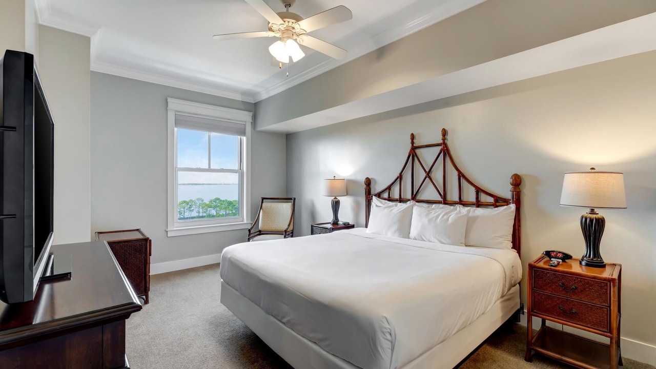 Photo of Bedroom in Baytowne Wharf