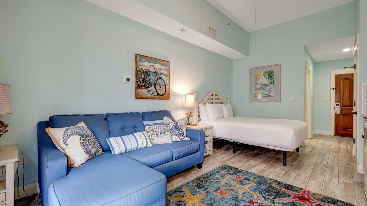 Photo of Bedroom in Baytowne Wharf