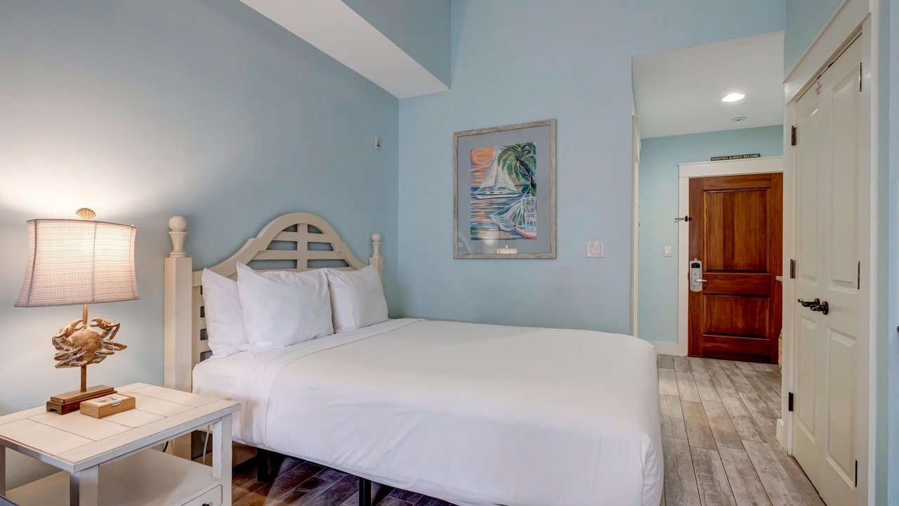 Photo of Bedroom in Baytowne Wharf