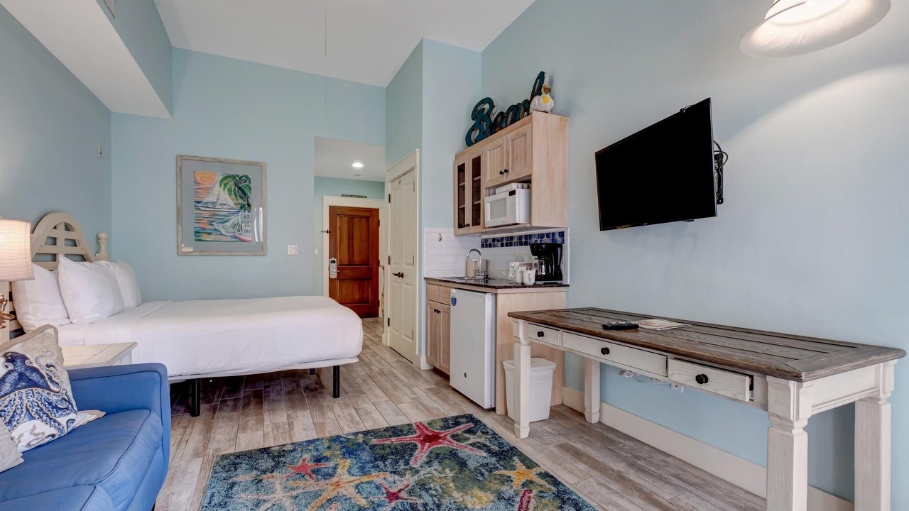 Photo of Bedroom in Baytowne Wharf