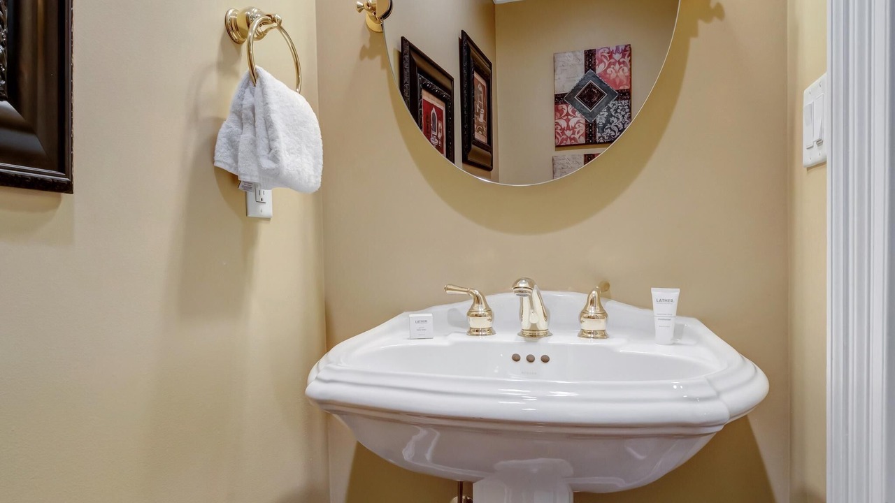 Photo of Bathroom in Baytowne Wharf