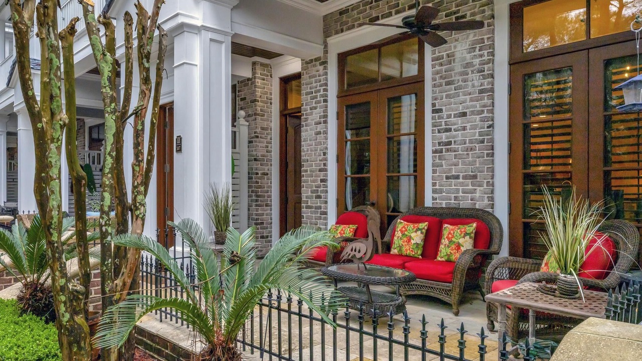 Photo of Patio Balcony in Baytowne Wharf
