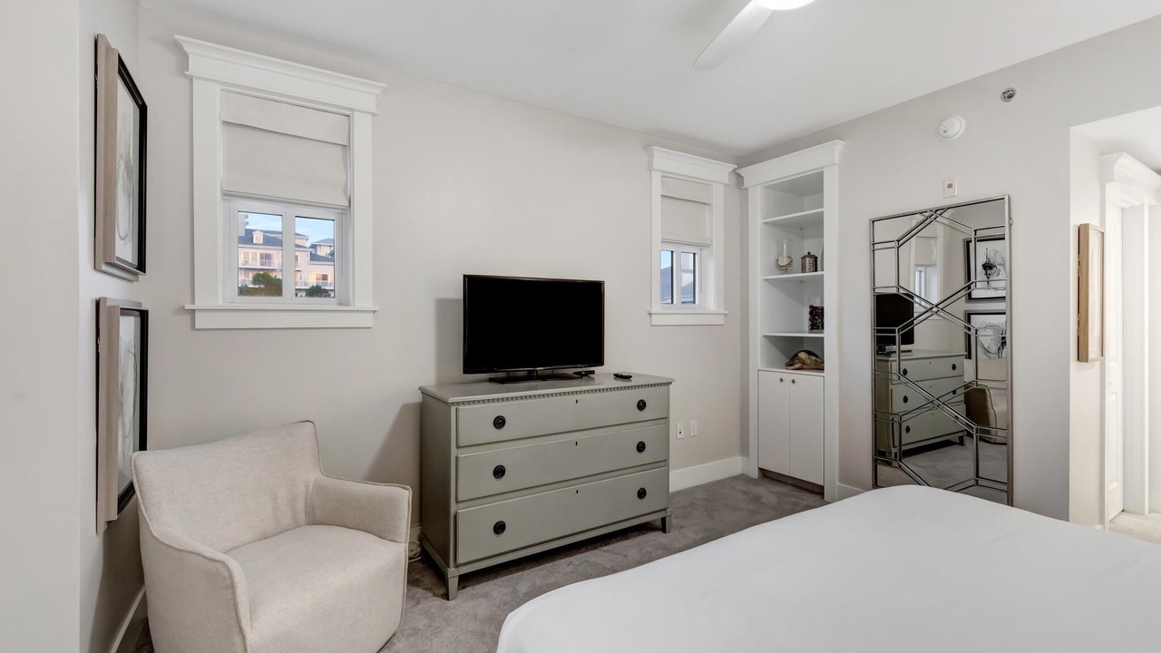 Photo of Bedroom in Baytowne Wharf