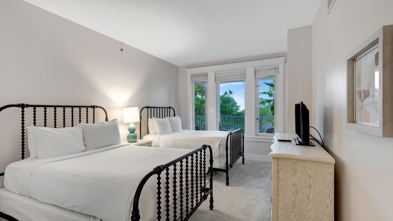 Photo of Bedroom in Baytowne Wharf