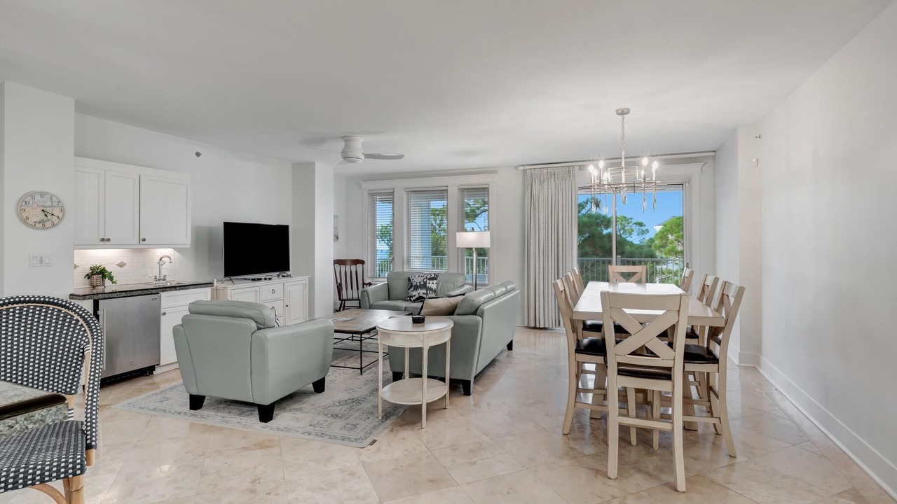 Photo of Livingroom in Baytowne Wharf