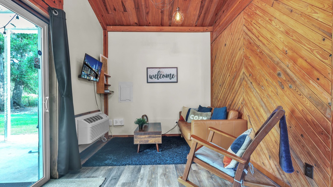 Photo of Livingroom in Live Oak