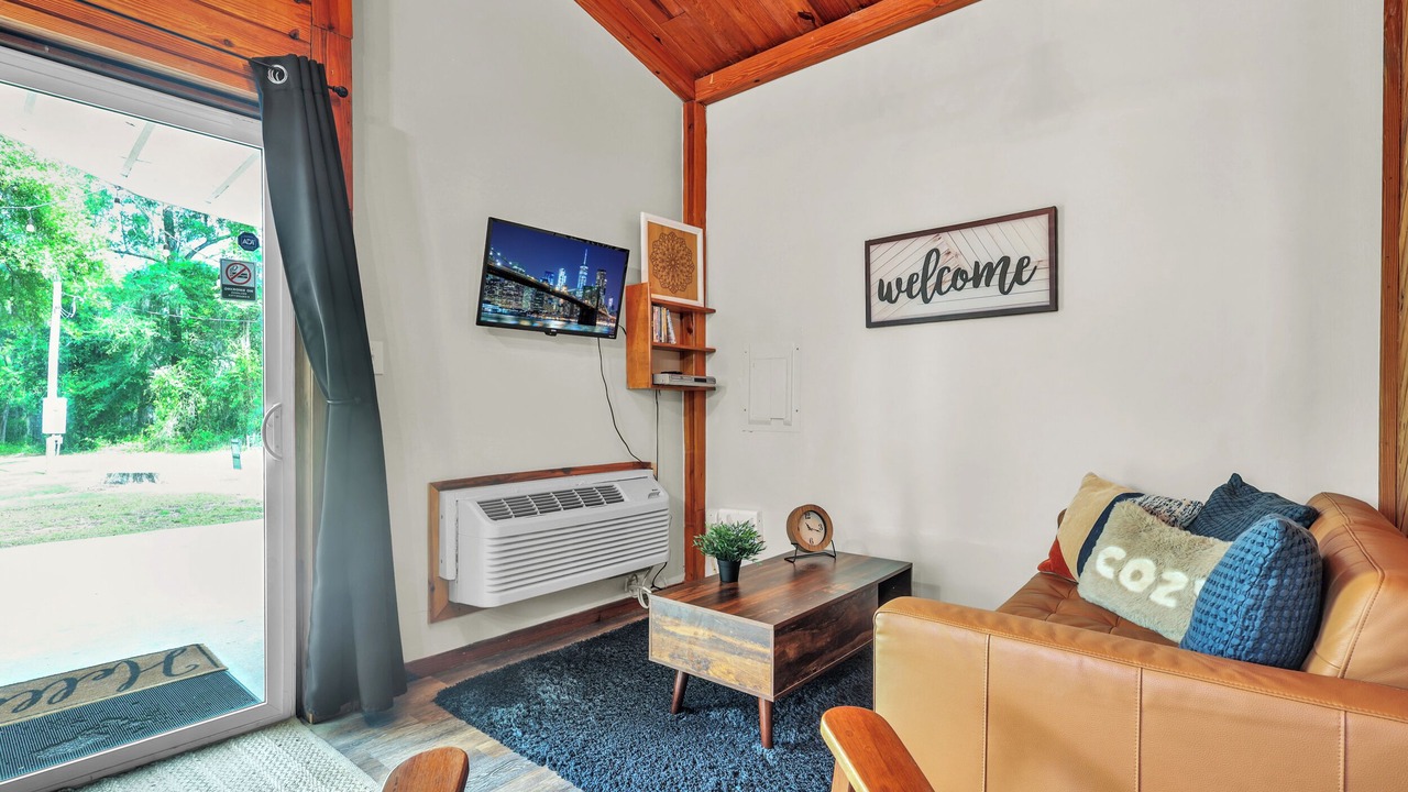 Photo of Livingroom in Live Oak