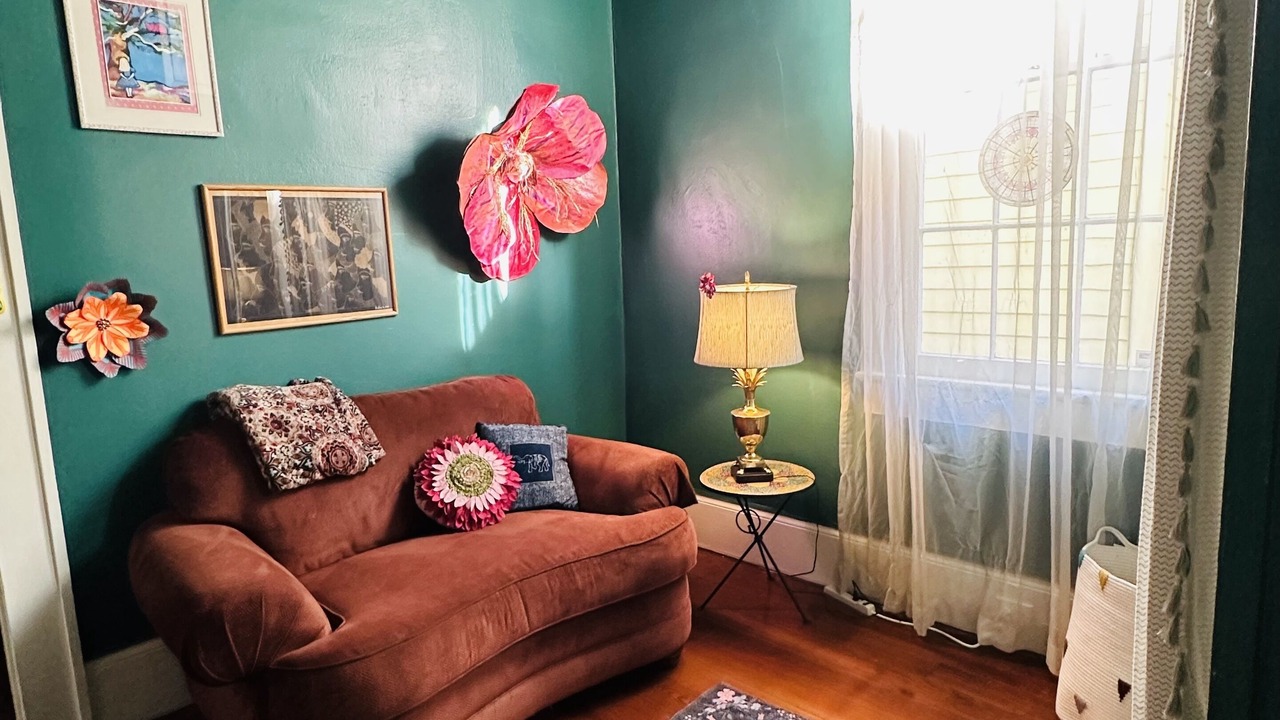 Photo of Livingroom in Algiers Point