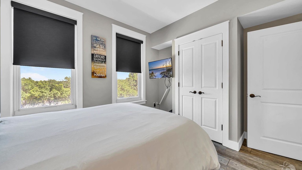 Photo of Bedroom in Baytowne Wharf