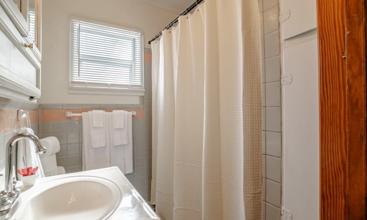 Photo of Bathroom in Mobile