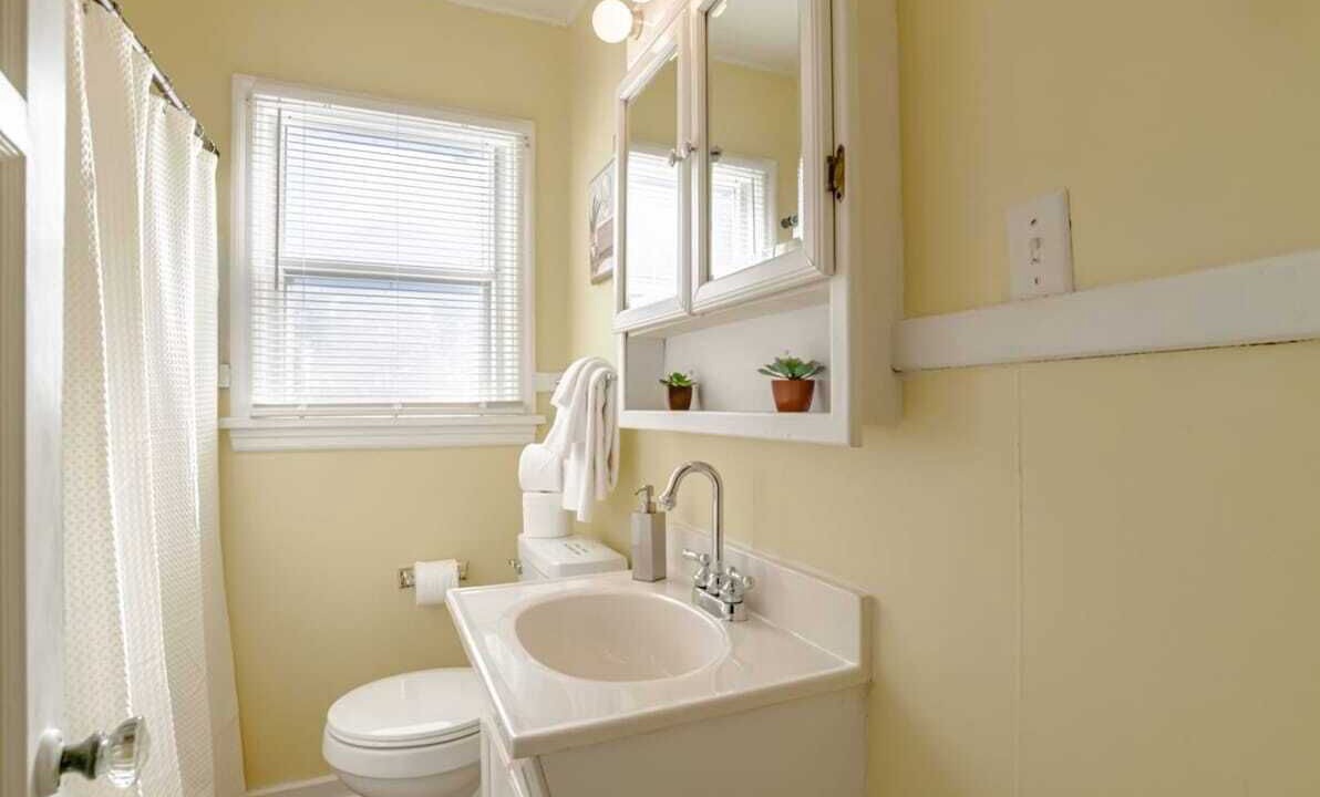 Photo of Bathroom in Mobile