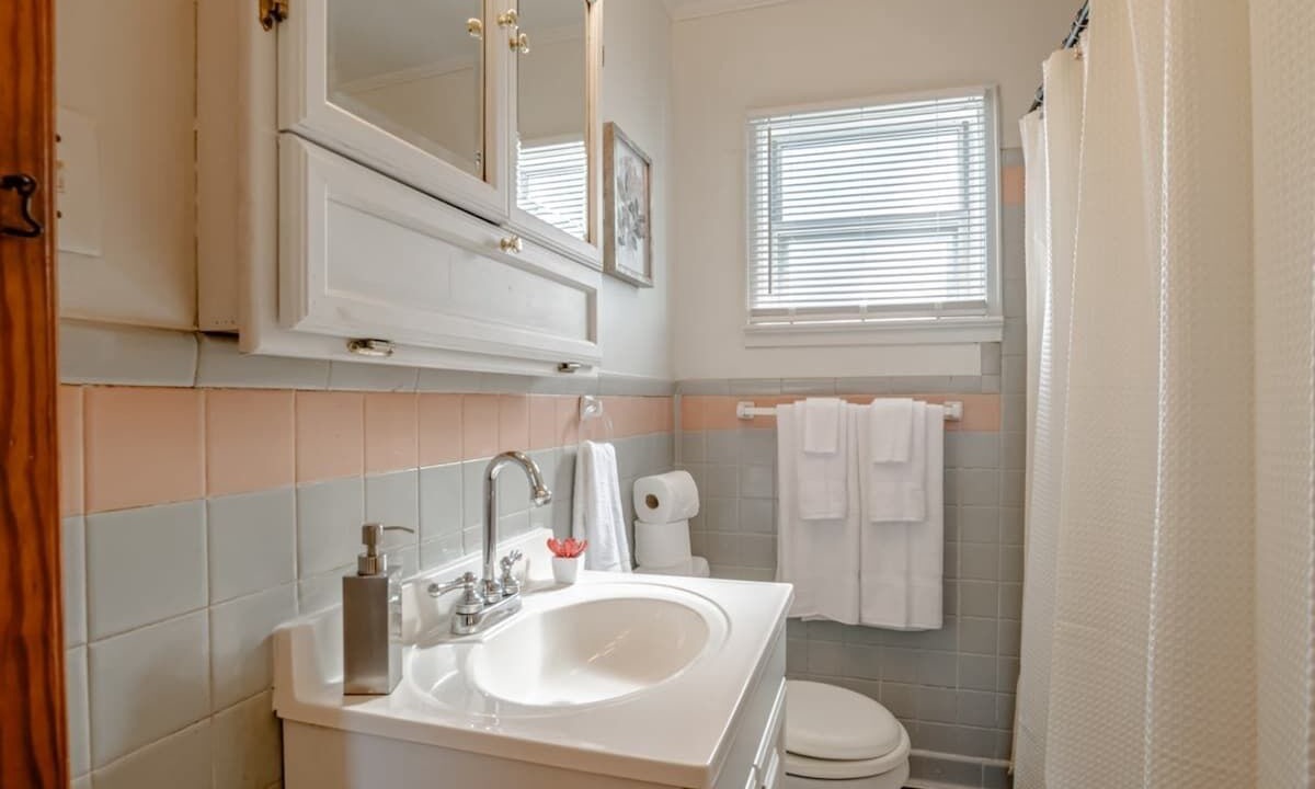 Photo of Bathroom in Mobile