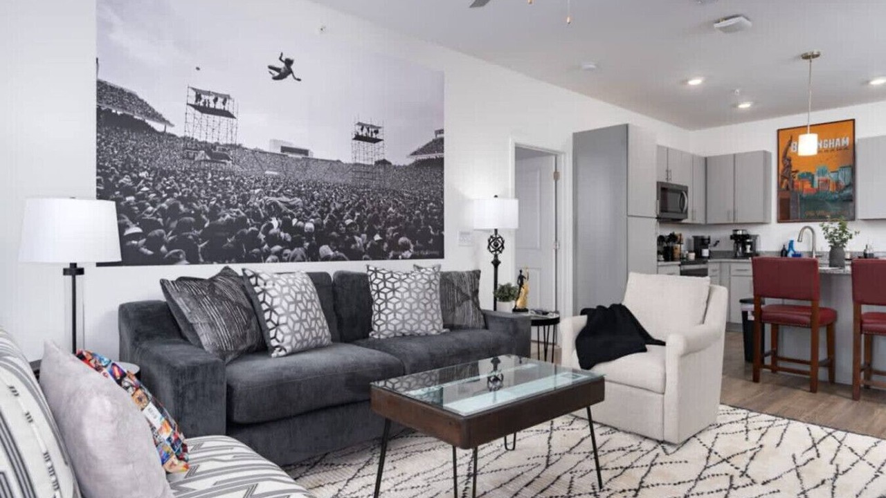 Photo of Livingroom in Pelham