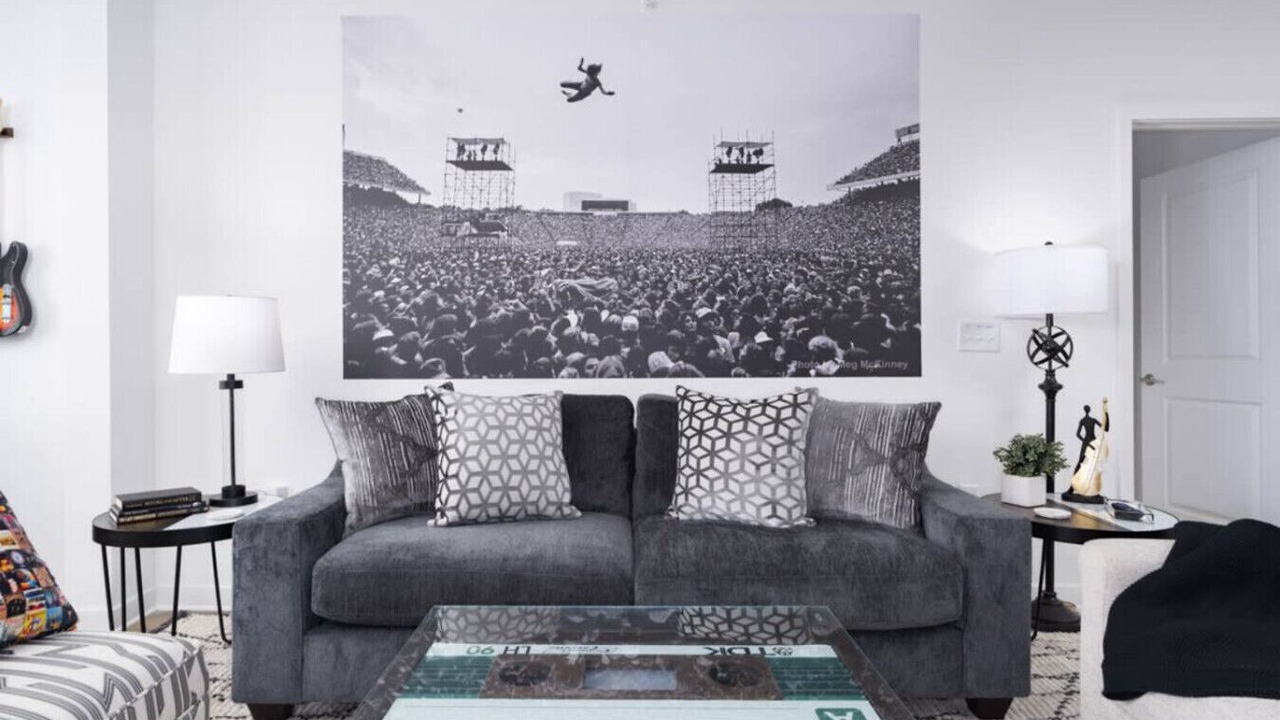 Photo of Livingroom in Pelham
