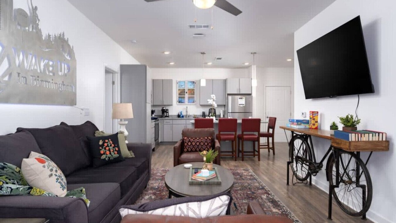 Photo of Livingroom in Pelham