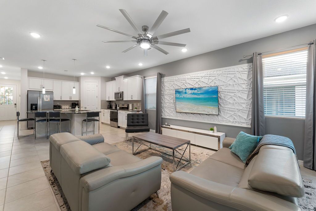 Photo of Livingroom in Four Corners