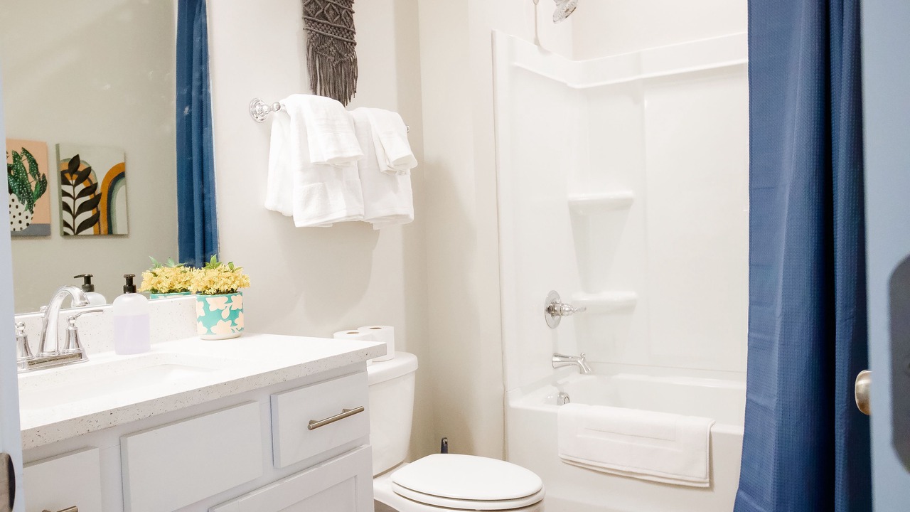 Photo of Bathroom in Foley
