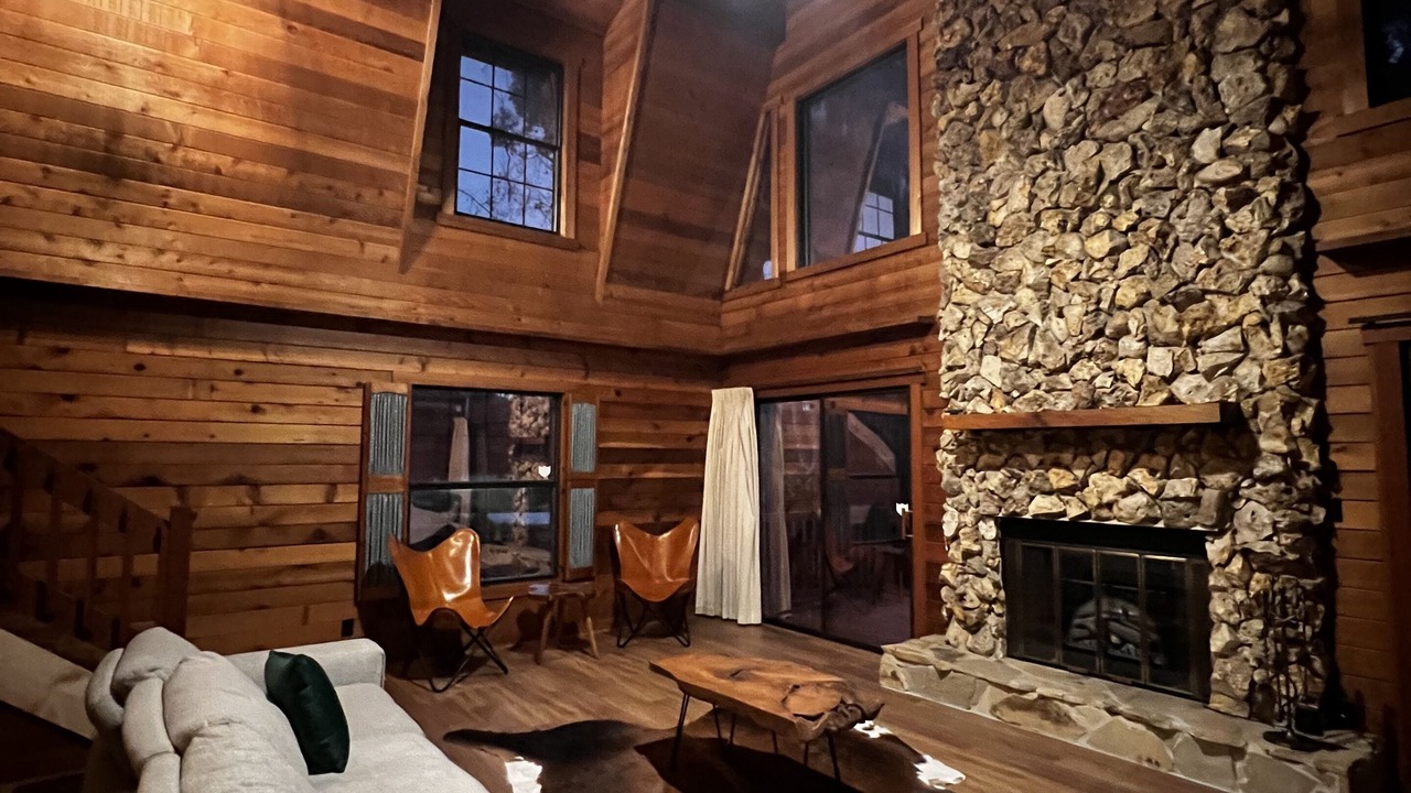 Photo of Livingroom in Mount Plymouth