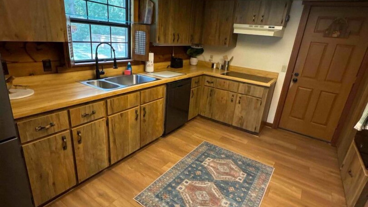 Photo of Kitchen in Mount Plymouth