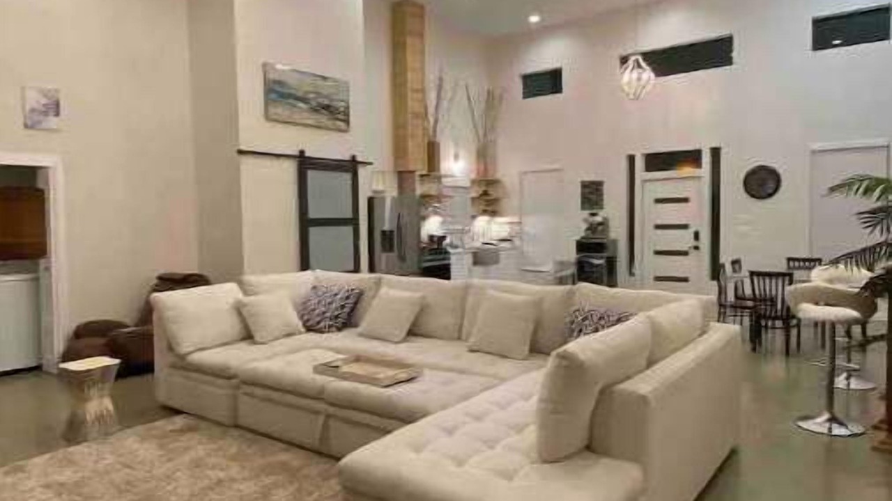 Photo of Livingroom in Baker