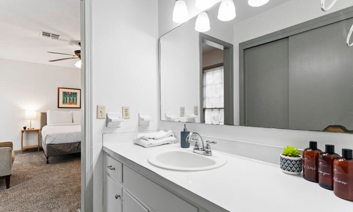 Photo of Bathroom in Gunter Afs