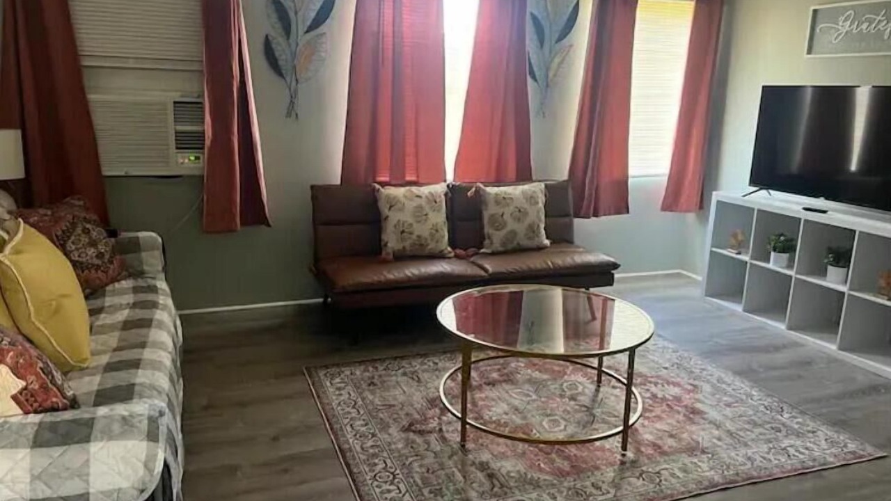 Photo of Livingroom in Valdosta