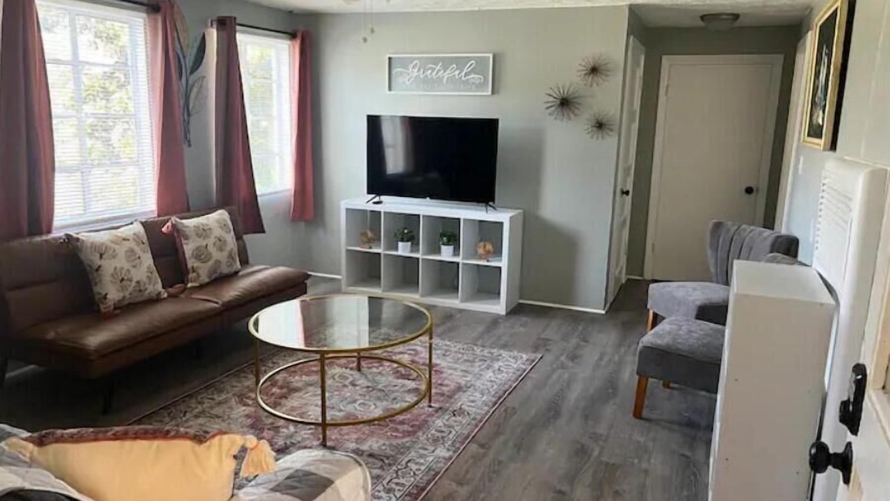 Photo of Livingroom in Valdosta