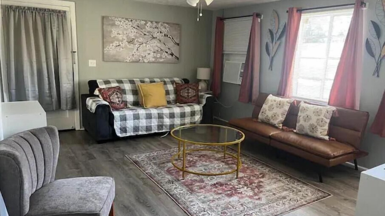 Photo of Livingroom in Valdosta