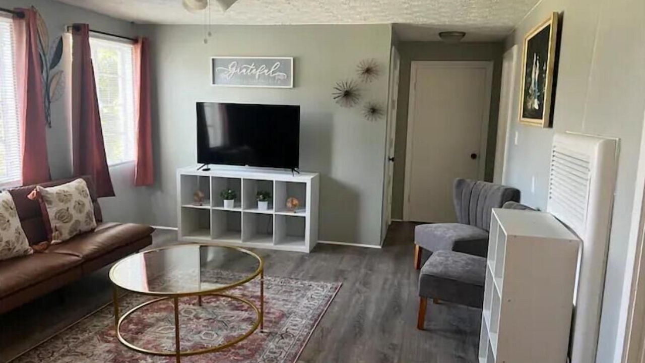 Photo of Livingroom in Valdosta