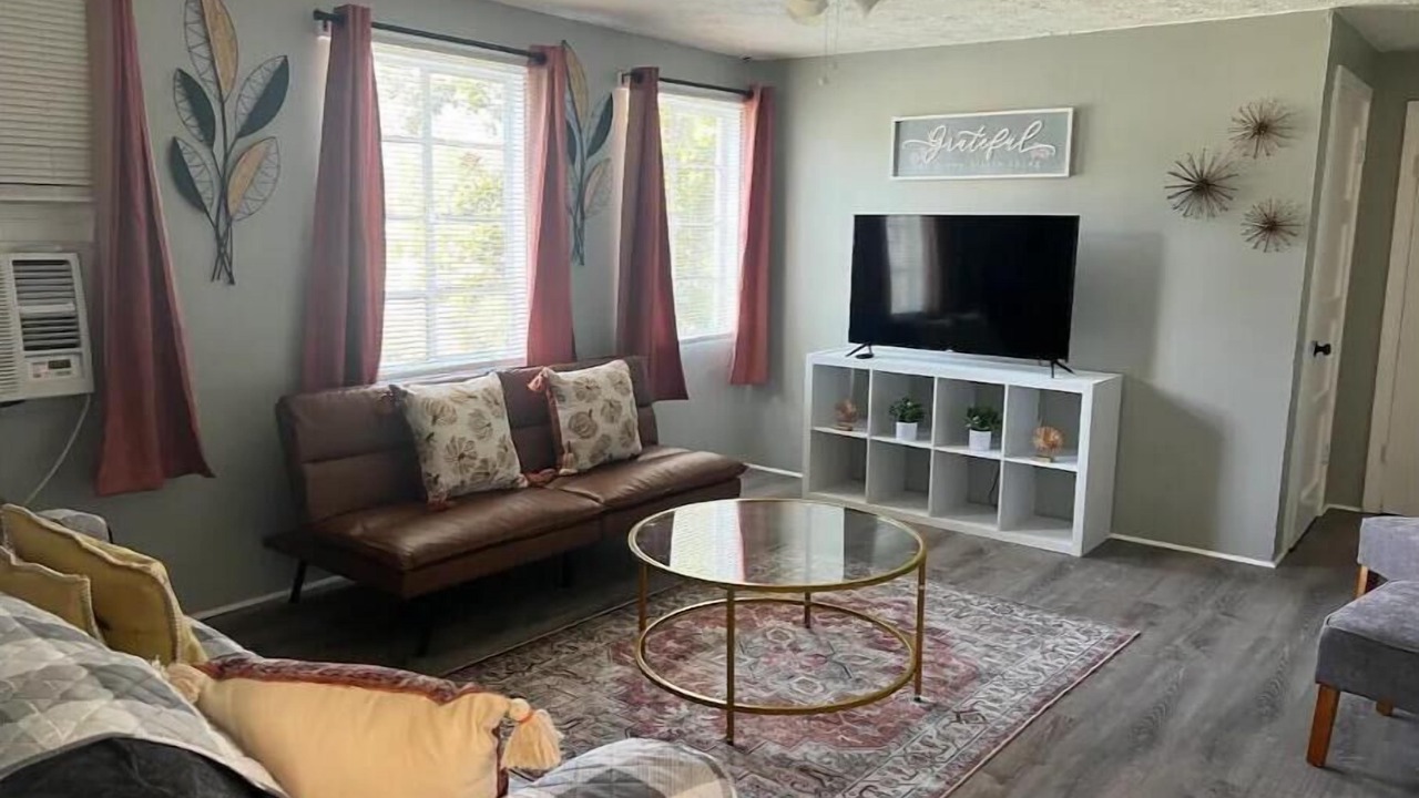 Photo of Livingroom in Valdosta