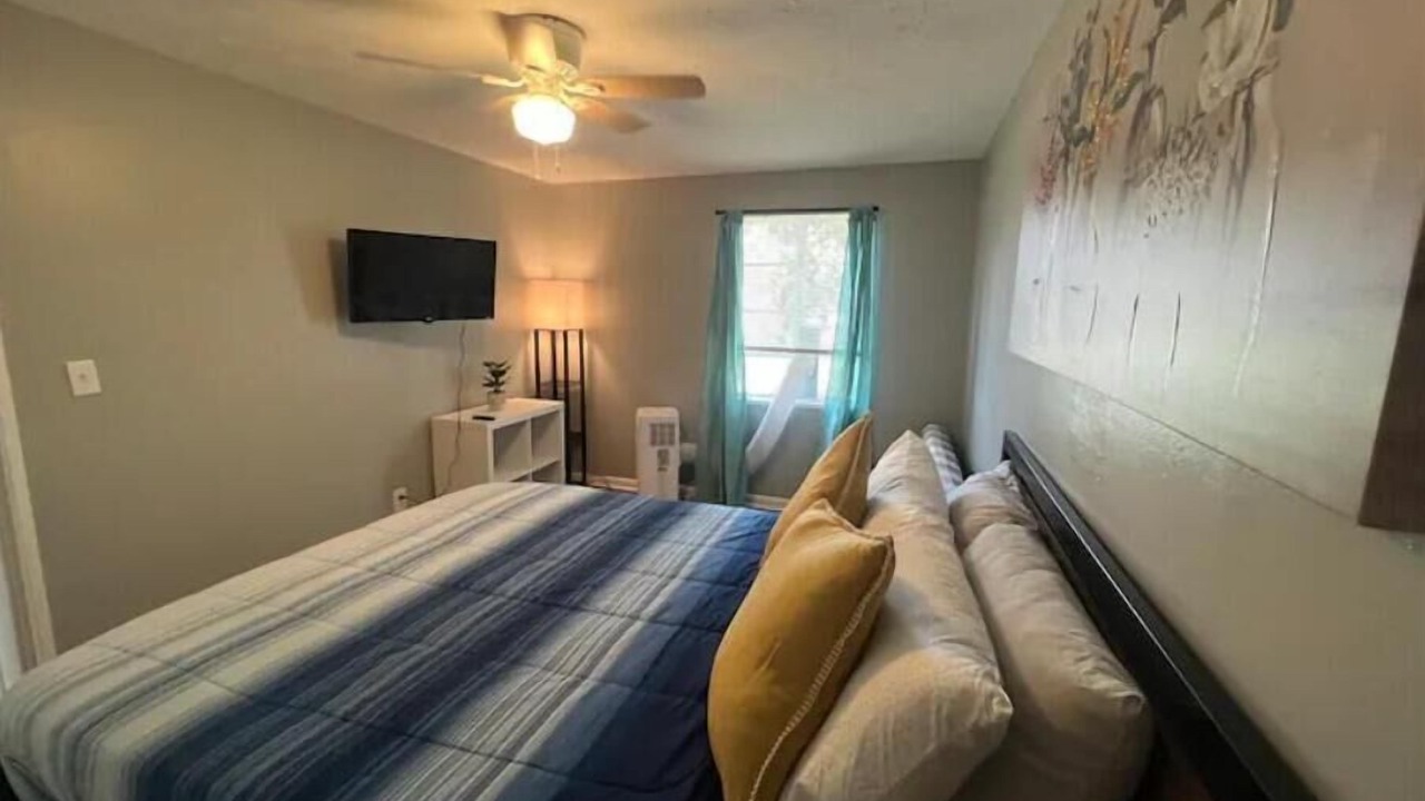 Photo of Bedroom in Valdosta