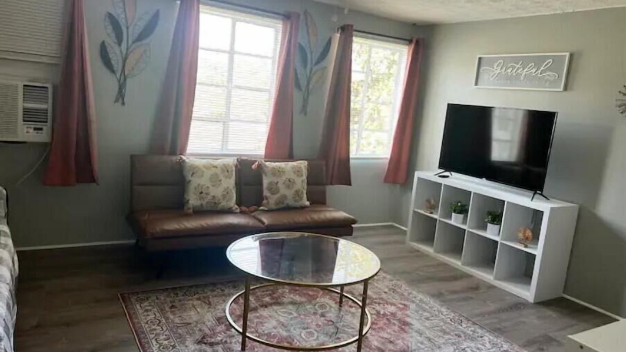 Photo of Livingroom in Valdosta