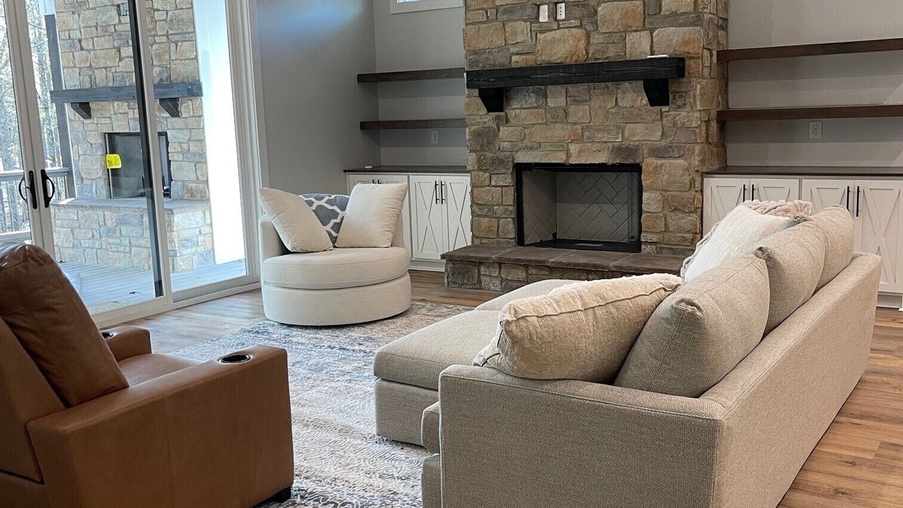 Photo of Livingroom in LaGrange