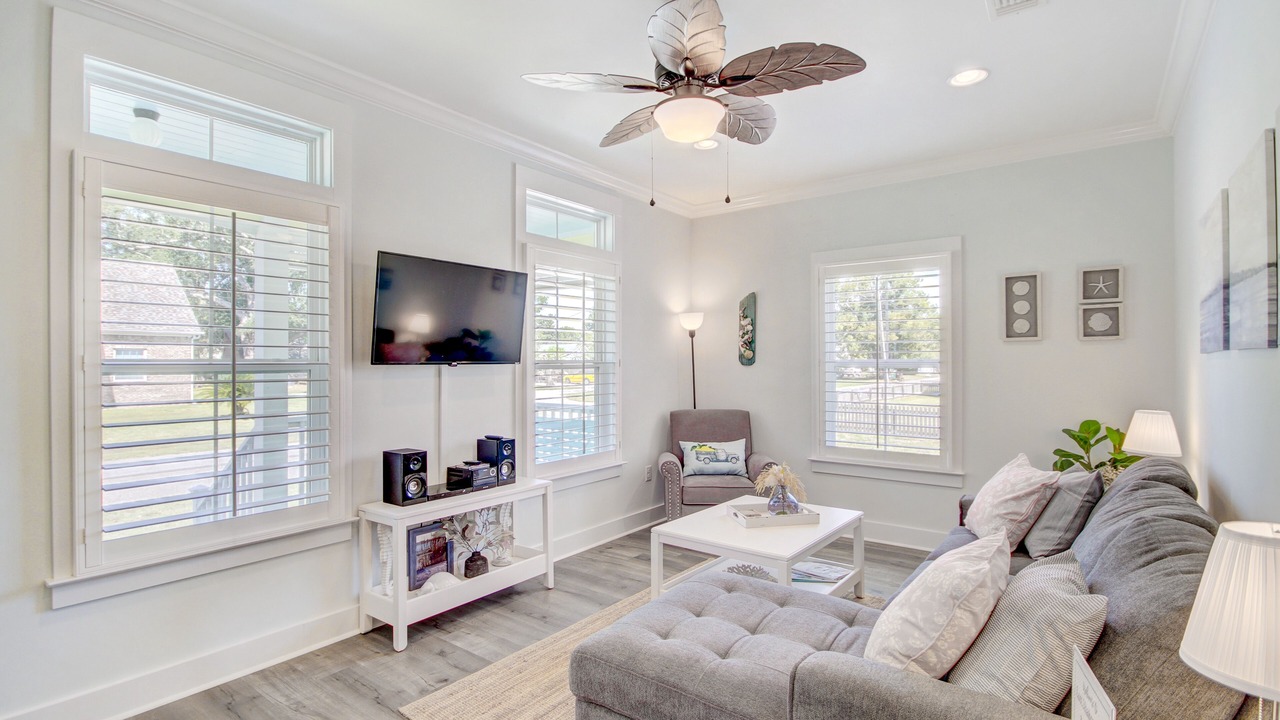 Photo of Livingroom in Long Beach