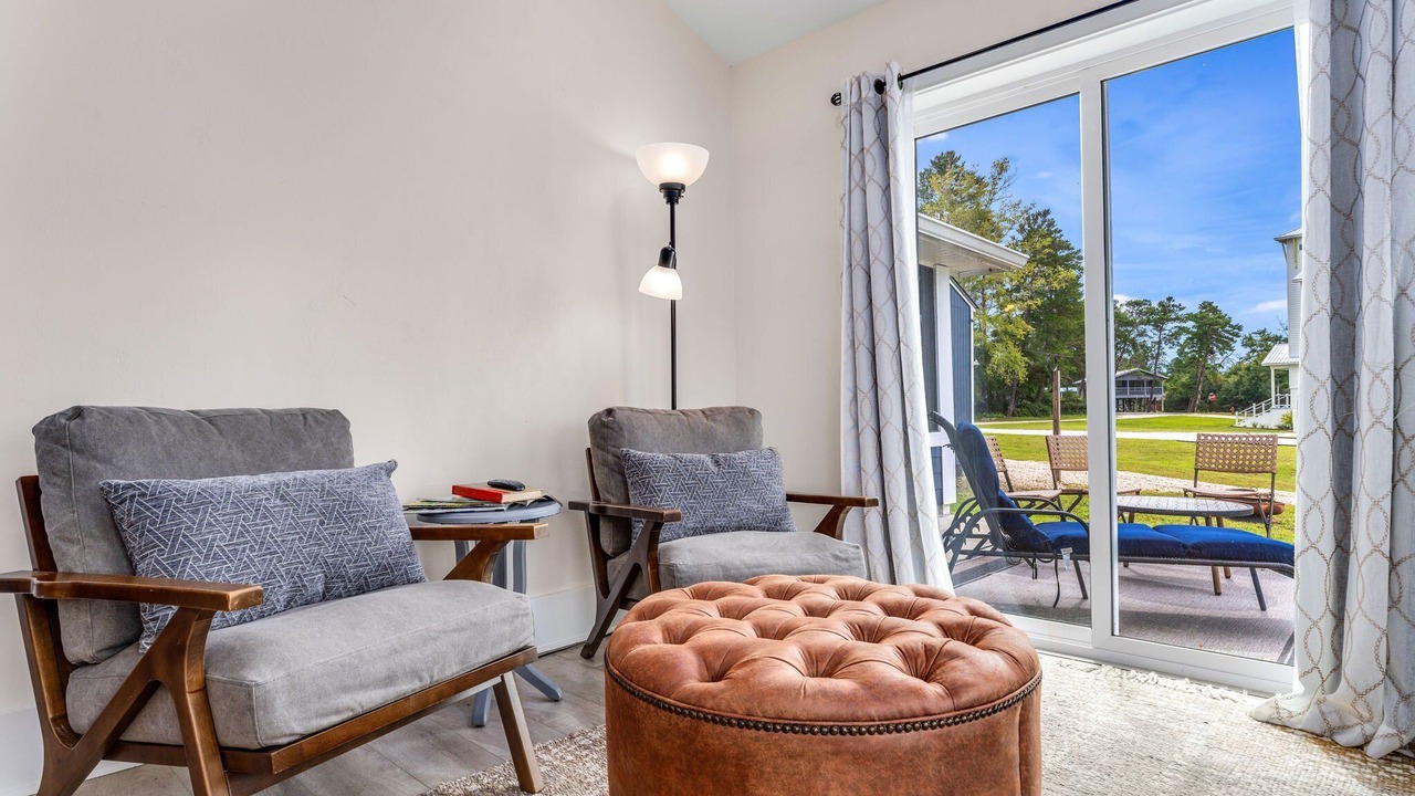 Photo of Livingroom in Carrabelle