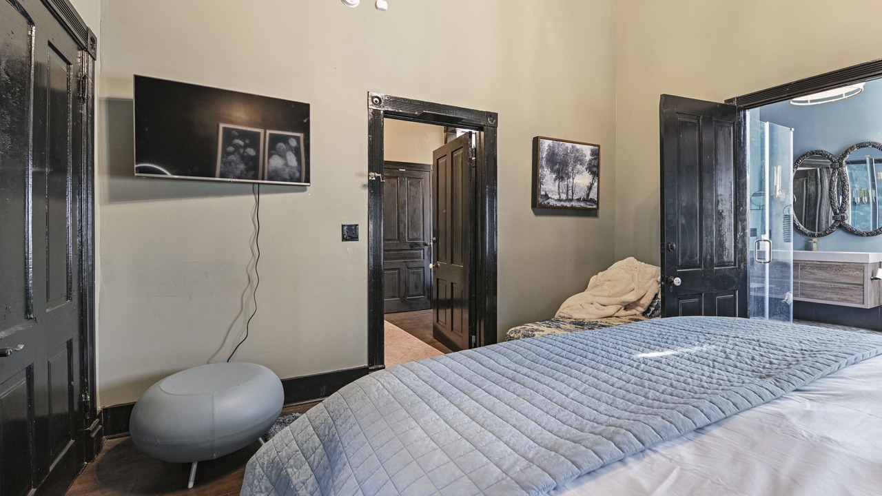 Photo of Bedroom in Montgomery