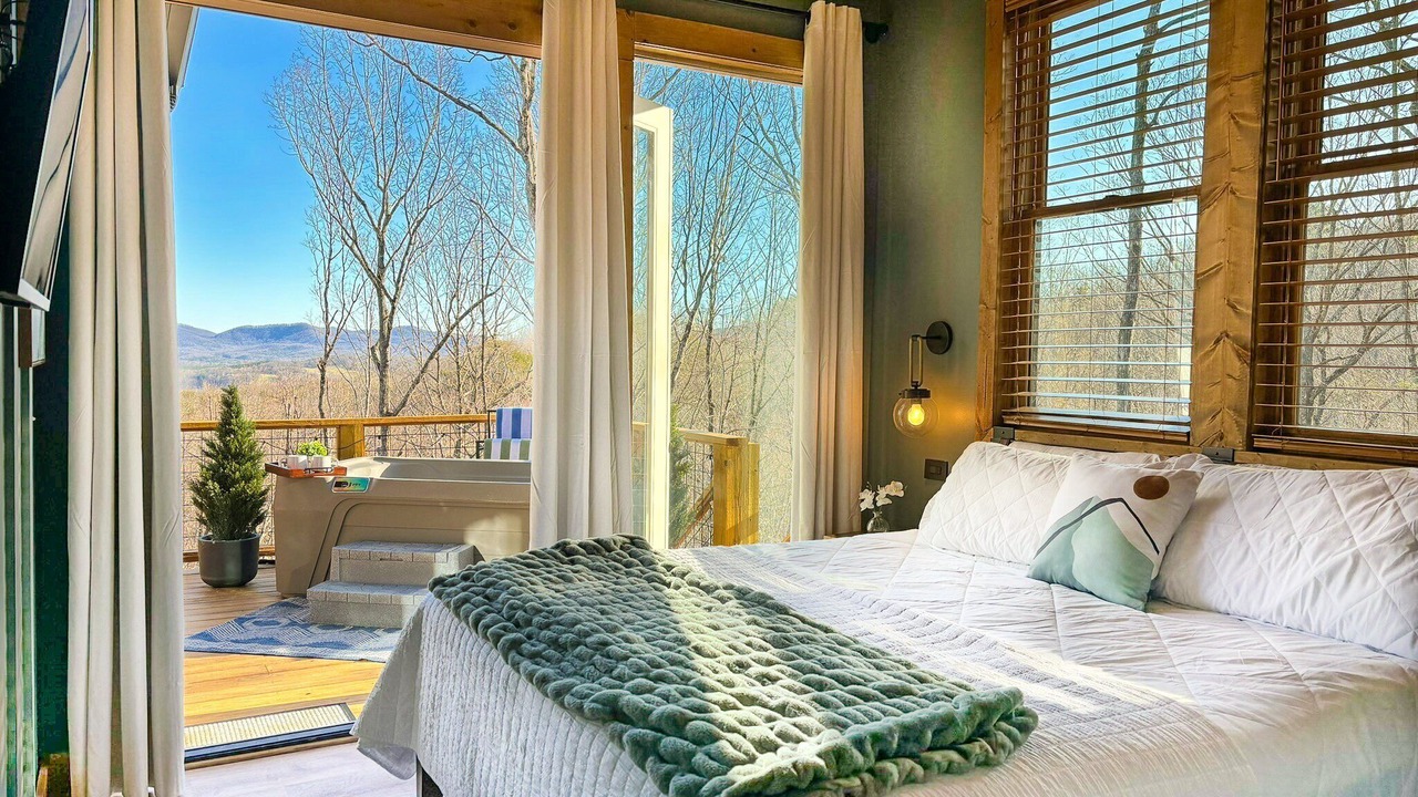 Photo of Bedroom in Ellijay