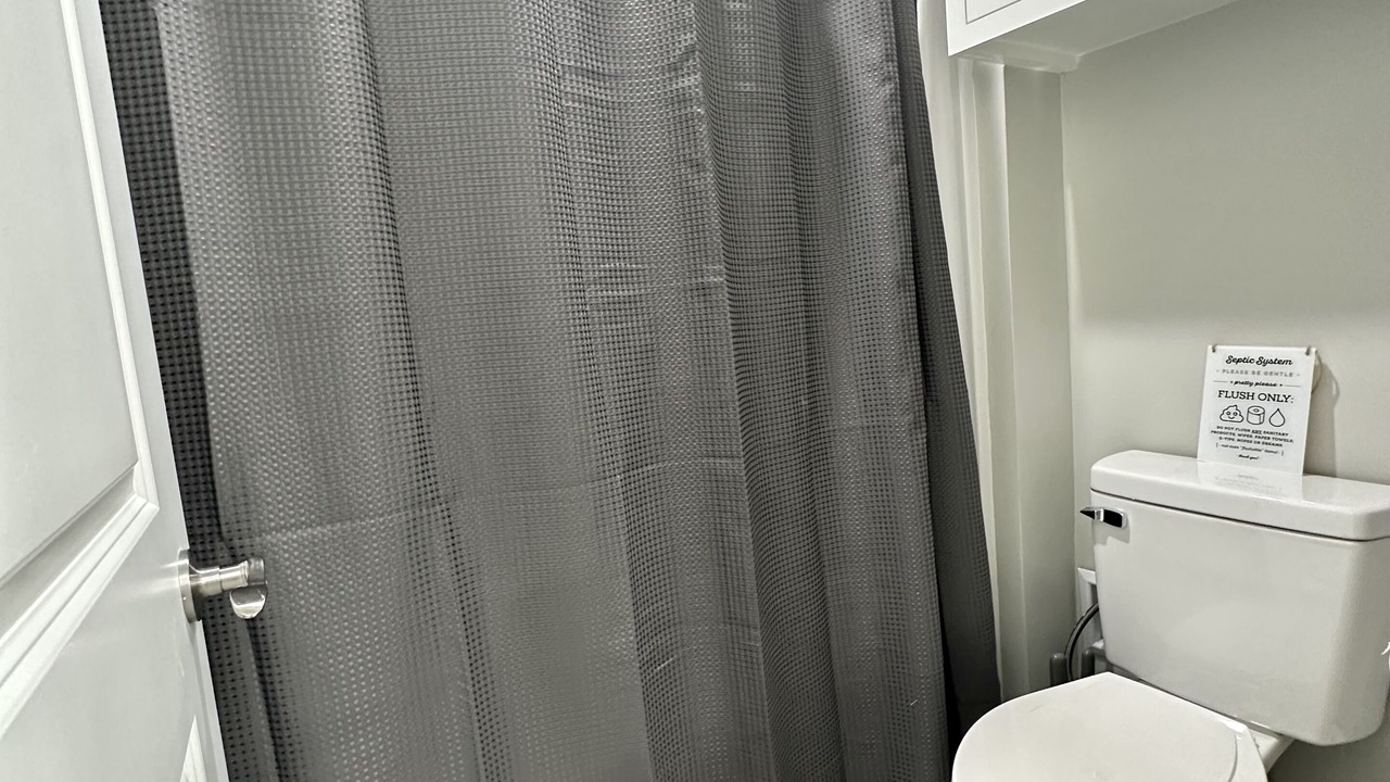 Photo of Bathroom in Petal