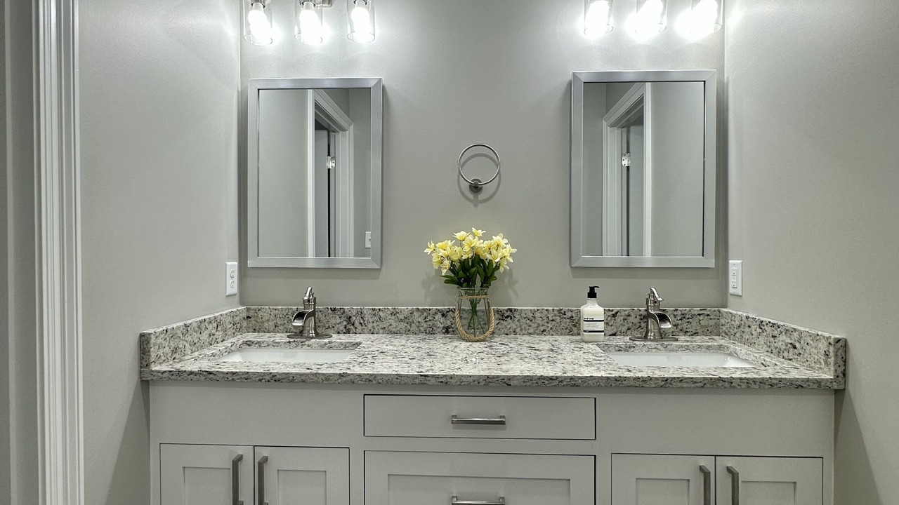 Photo of Bathroom in Petal