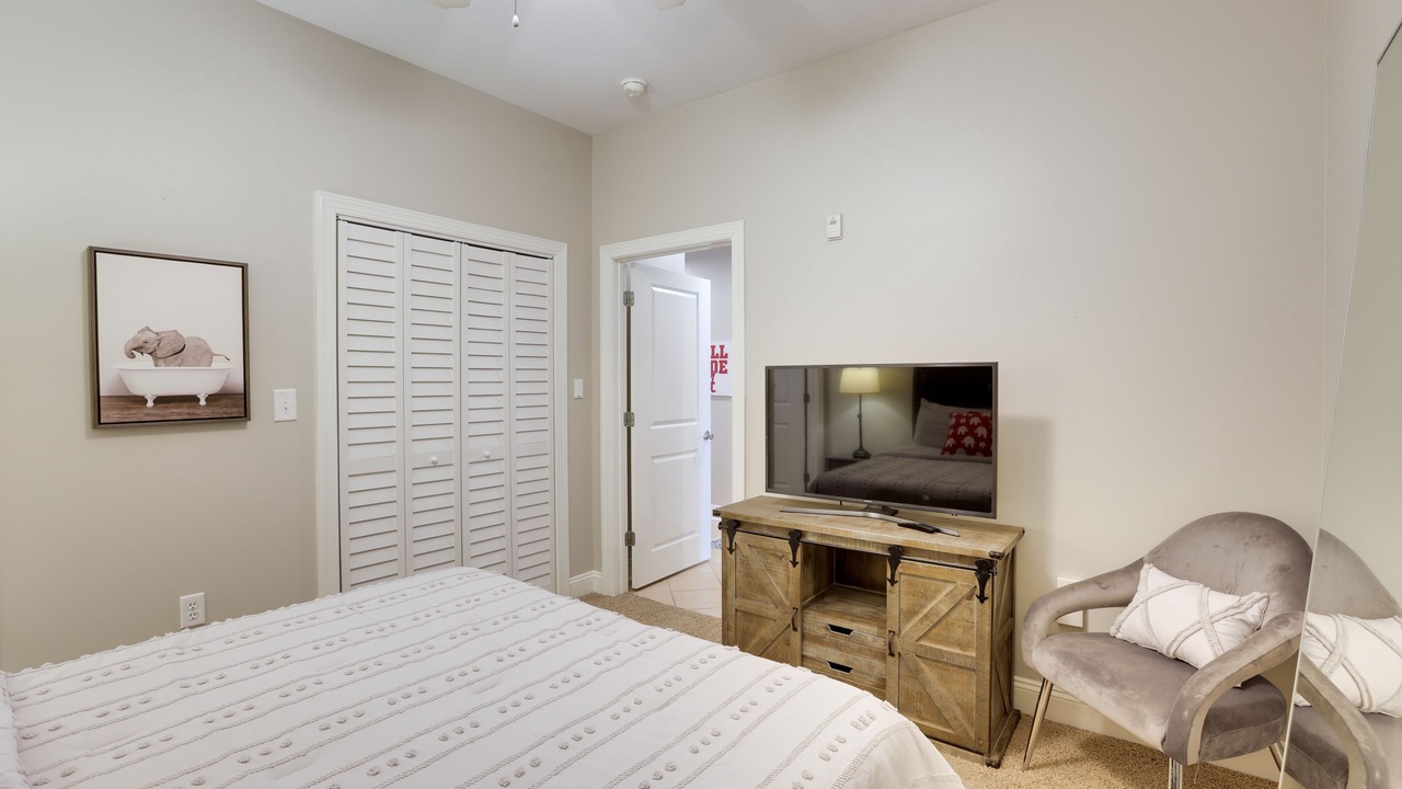 Photo of Bedroom in Tuscaloosa