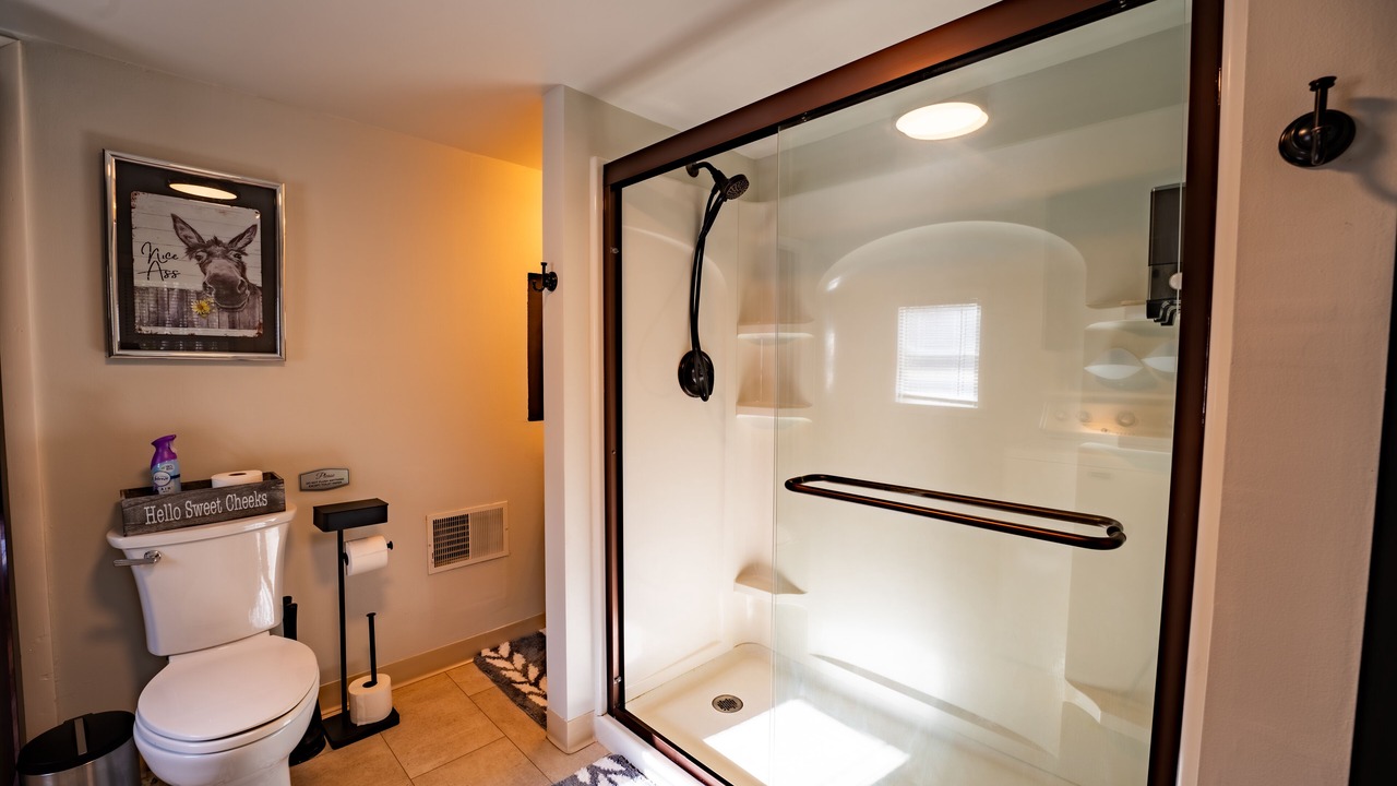 Photo of Bathroom in Idlewild