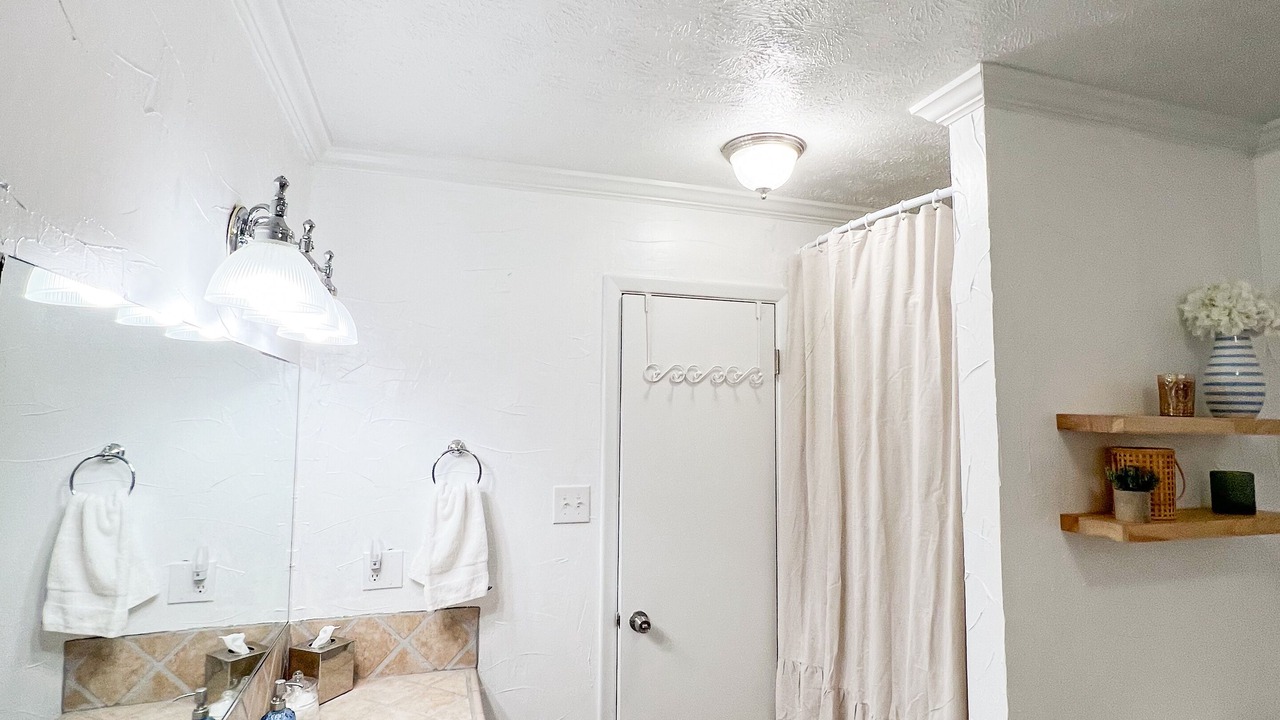Photo of Bathroom in Jacksons' Gap