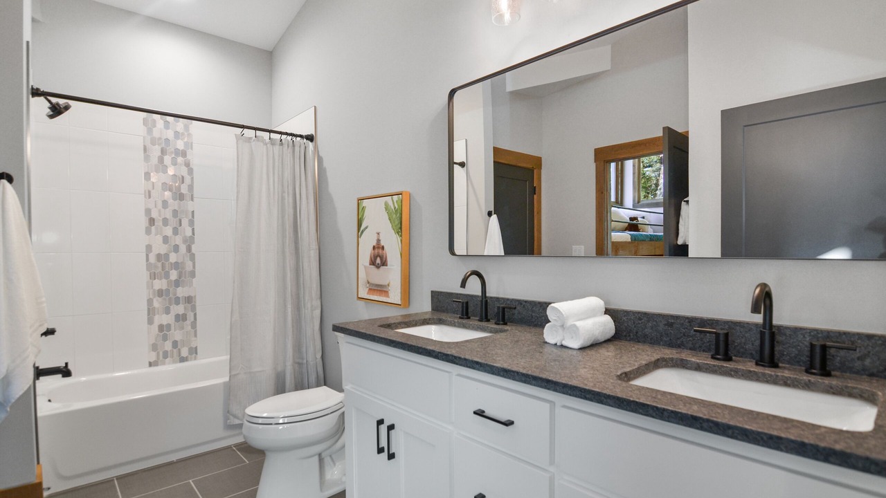 Photo of Bathroom in Ellijay