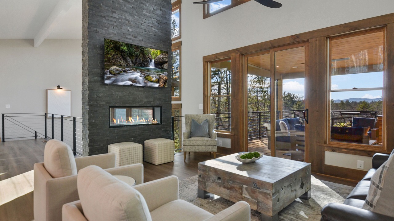 Photo of Livingroom in Ellijay