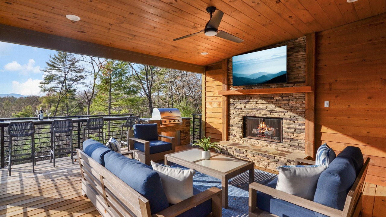Photo of Patio Balcony in Ellijay