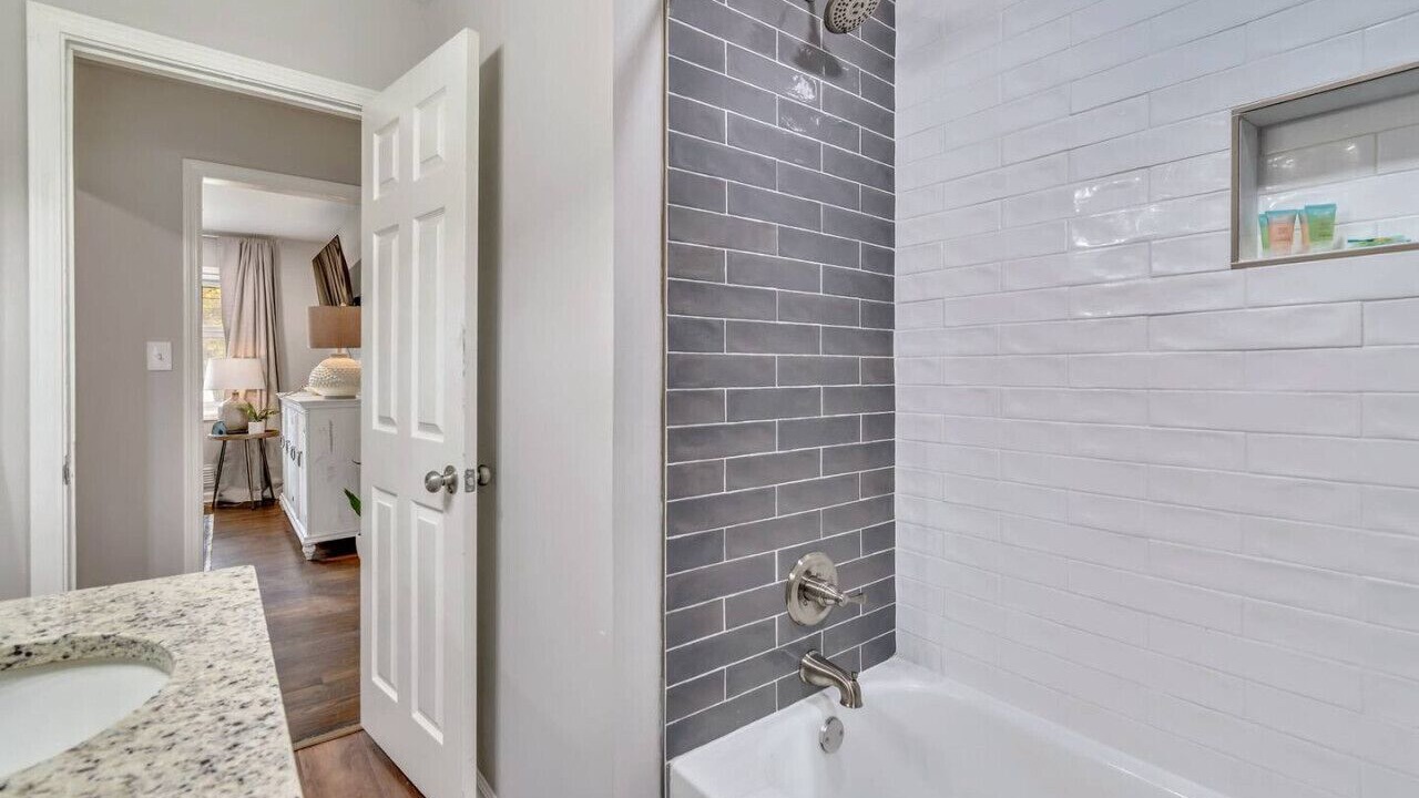 Photo of Bathroom in Mableton