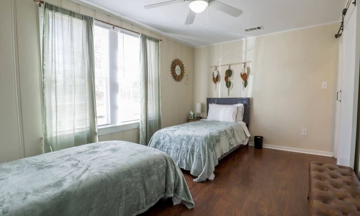 Photo of Bedroom in Fondren