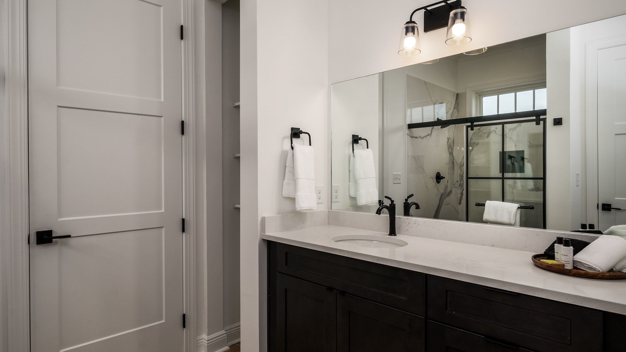 Photo of Bathroom in Tuscaloosa