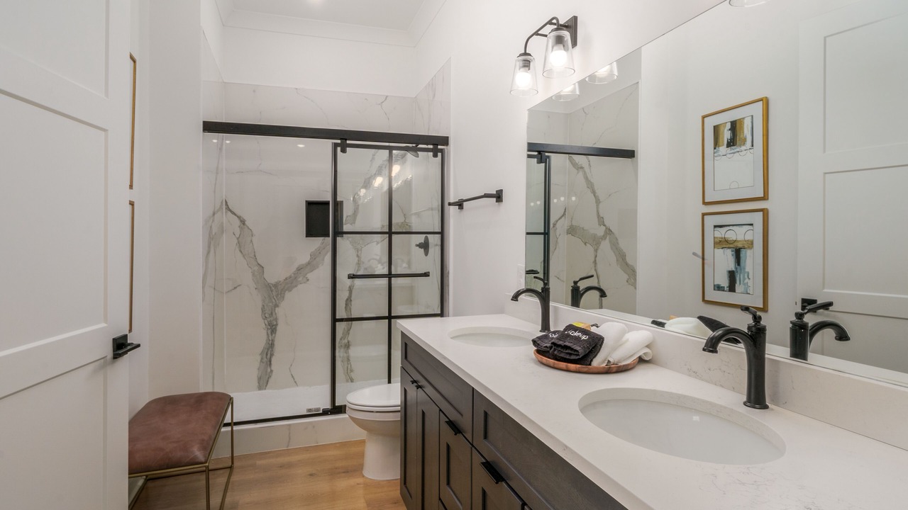 Photo of Bathroom in Tuscaloosa